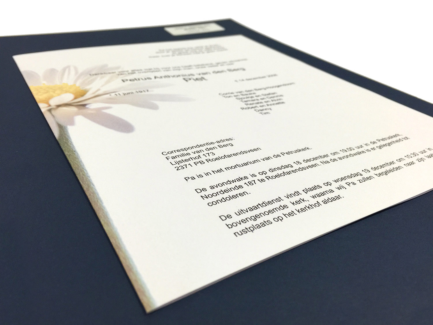 Witte gerbera, rouwkaart voorbeeld